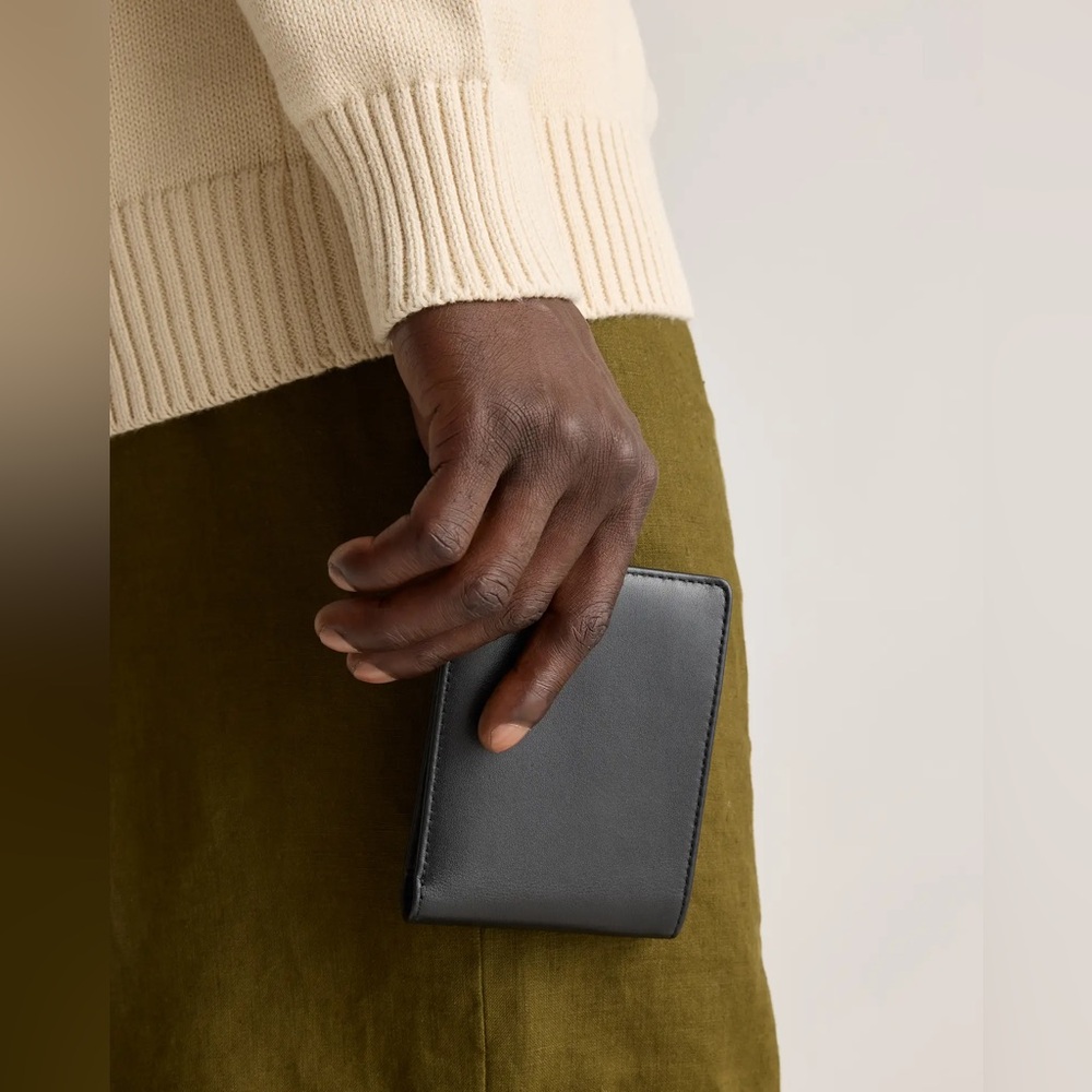 New Quince Men Italian Leather Bifold
Wallet Black One Size